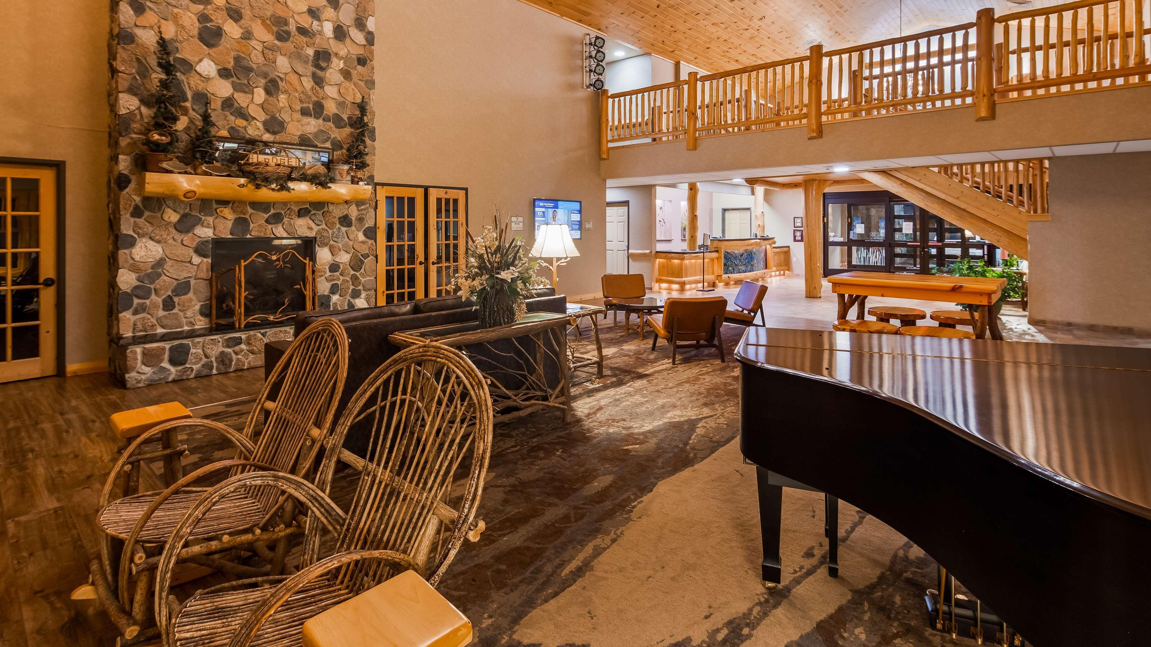Best Western Premier The Lodge On Lake Detroit Detroit Lakes Esterno foto